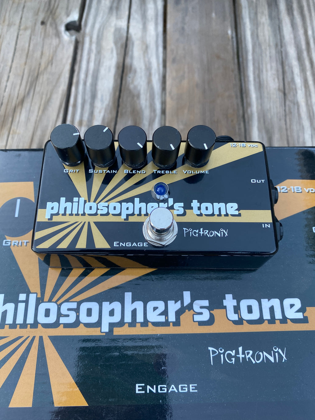 SOLD - Pigtronix Philosopher's Tone Compressor Guitar Effects