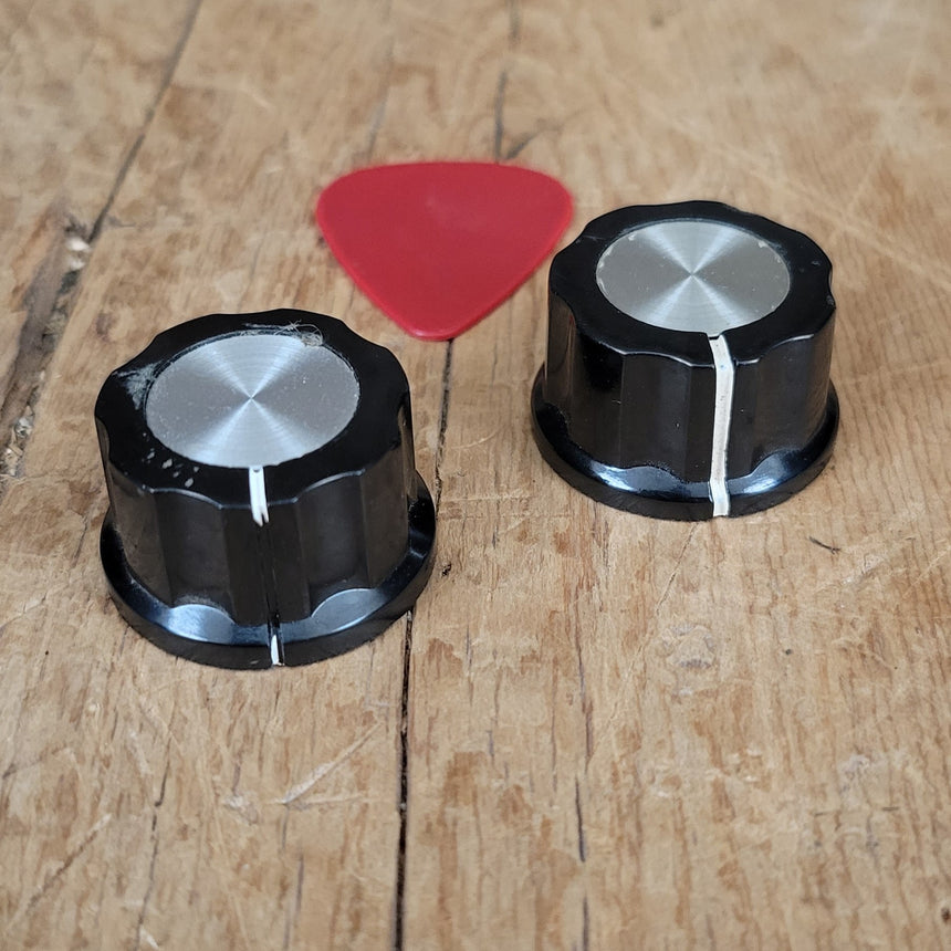 Unbranded Black reflector knobs Taiwan 70s pedals