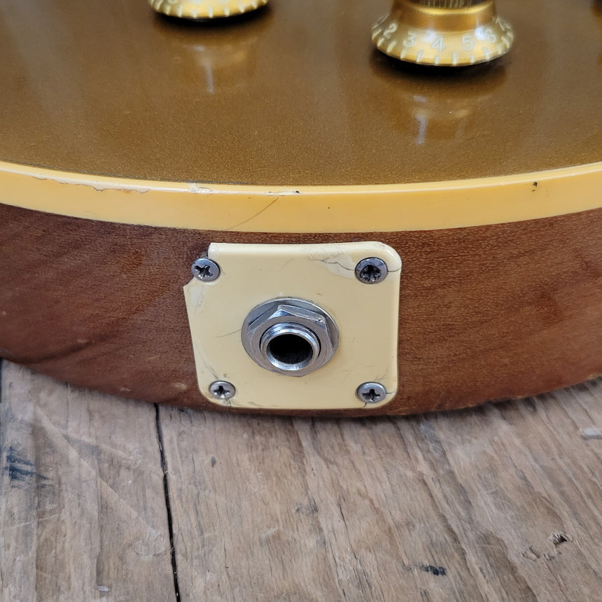 SOLD - Gibson Les Paul Deluxe Gold Top - 1977