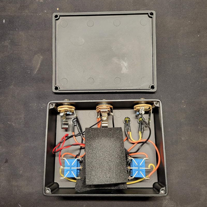 Taylor A/B/Both Switch Box