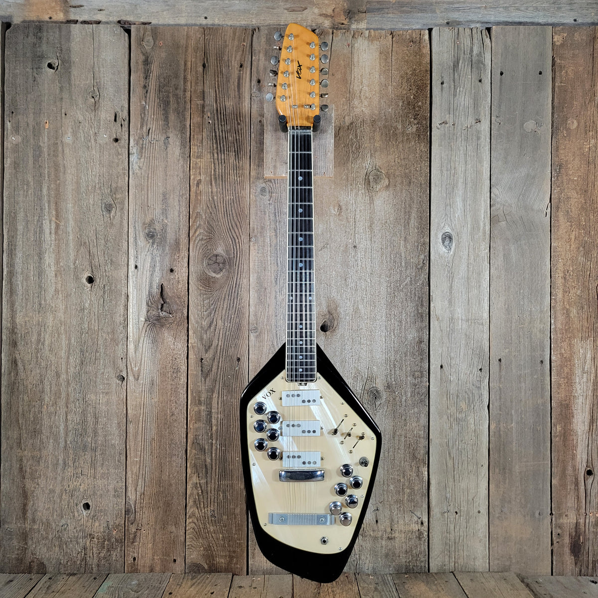 Late 1960s Vox Phantom XII Stereo – Vintage 12-String Electric Guitar with Original Stereo Output