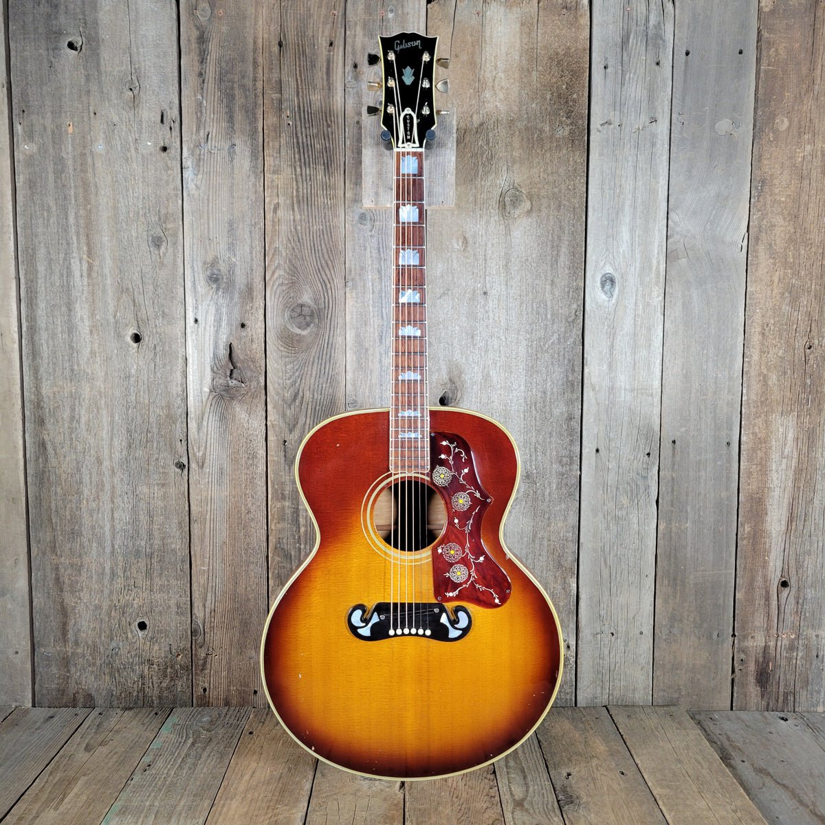 Gibson J-200 1967 – Highly Flamed Maple, One of 226 Made, Vintage Super Jumbo Acoustic