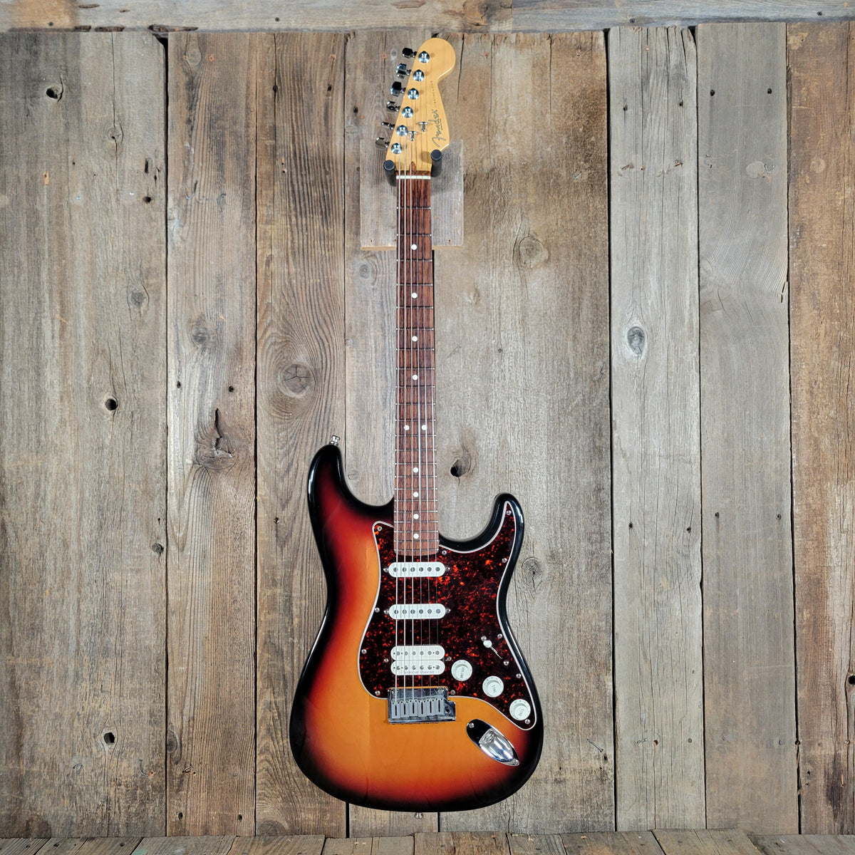 Fender 1997 American Deluxe Stratocaster HSS – USA-Made Modern Classic with Humbucker Versatility