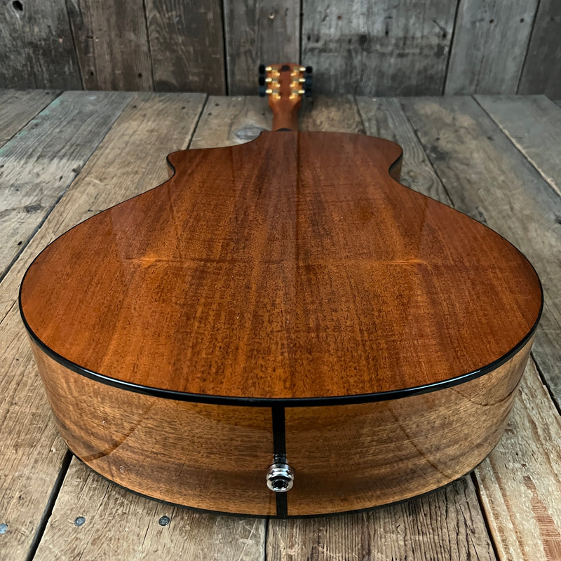 SOLD - Breedlove Concertina CE 2019 Bourbon Burst