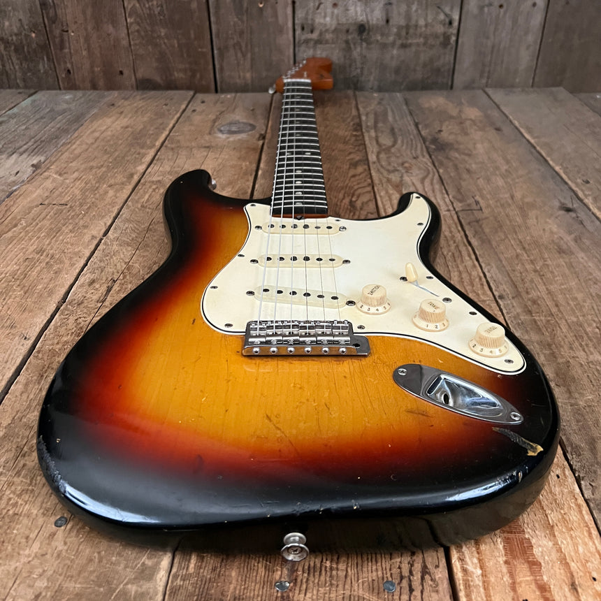 SOLD - Fender Stratocaster 1966 Refret Sunburst