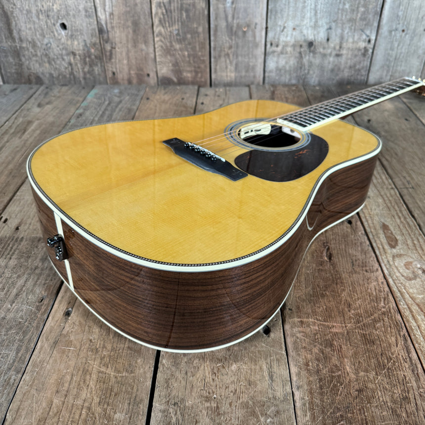 Martin Custom Shop D-14F 2022 Natural Adirondack Spruce top