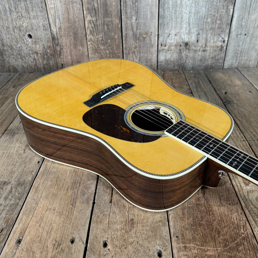 Martin Custom Shop D-14F 2022 Natural Adirondack Spruce top