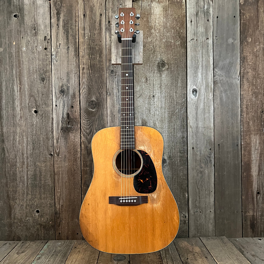 Martin D-18 1961 Natural Vintage Acoustic Guitar 2