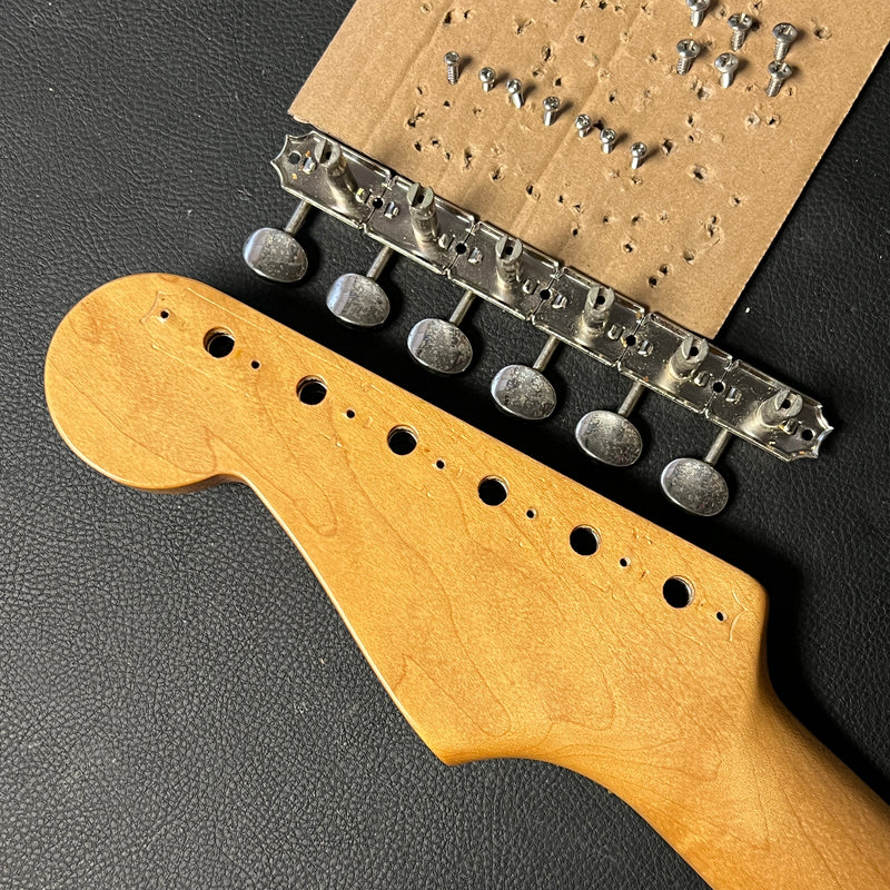 SOLD - Fender Stratocaster ST-62-55 '62 Reissue E series Made in Japan 1985 Candy Apple