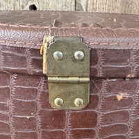 Gibson Alligator case for LG guitars LG-3, LG-2,LG-1, LG-0 1958 1959 1960