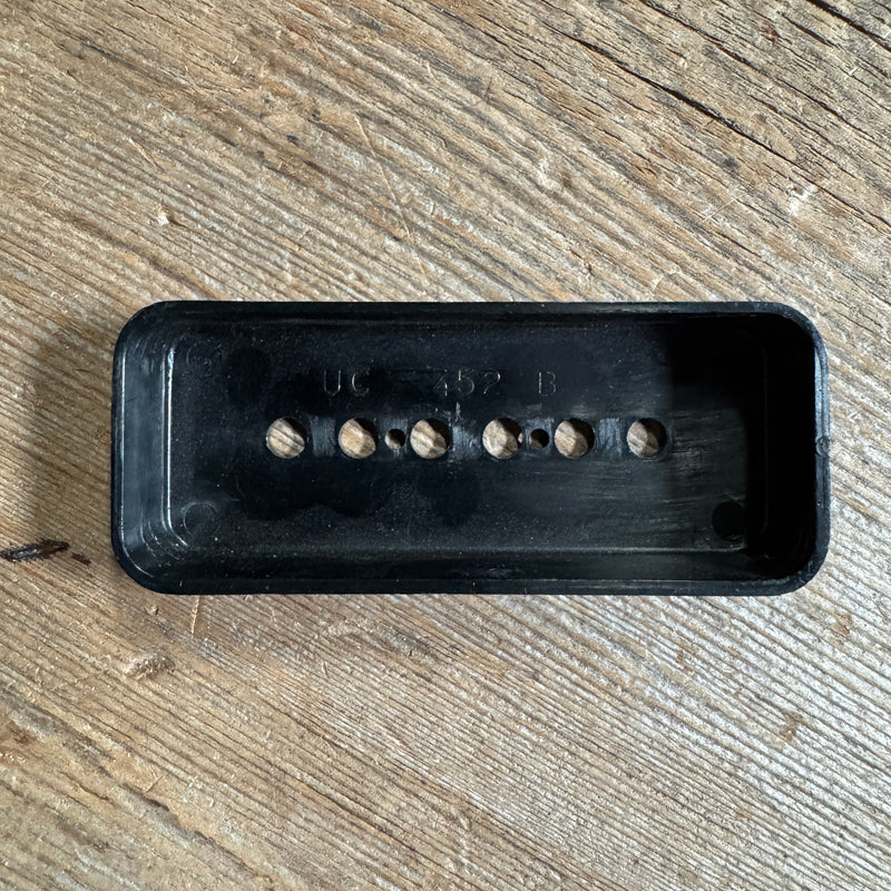 Gibson UC 452 B Soapbar pickup cover, black 1960s 1970s