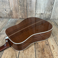 SOLD - Martin HD-28 2006 Natural