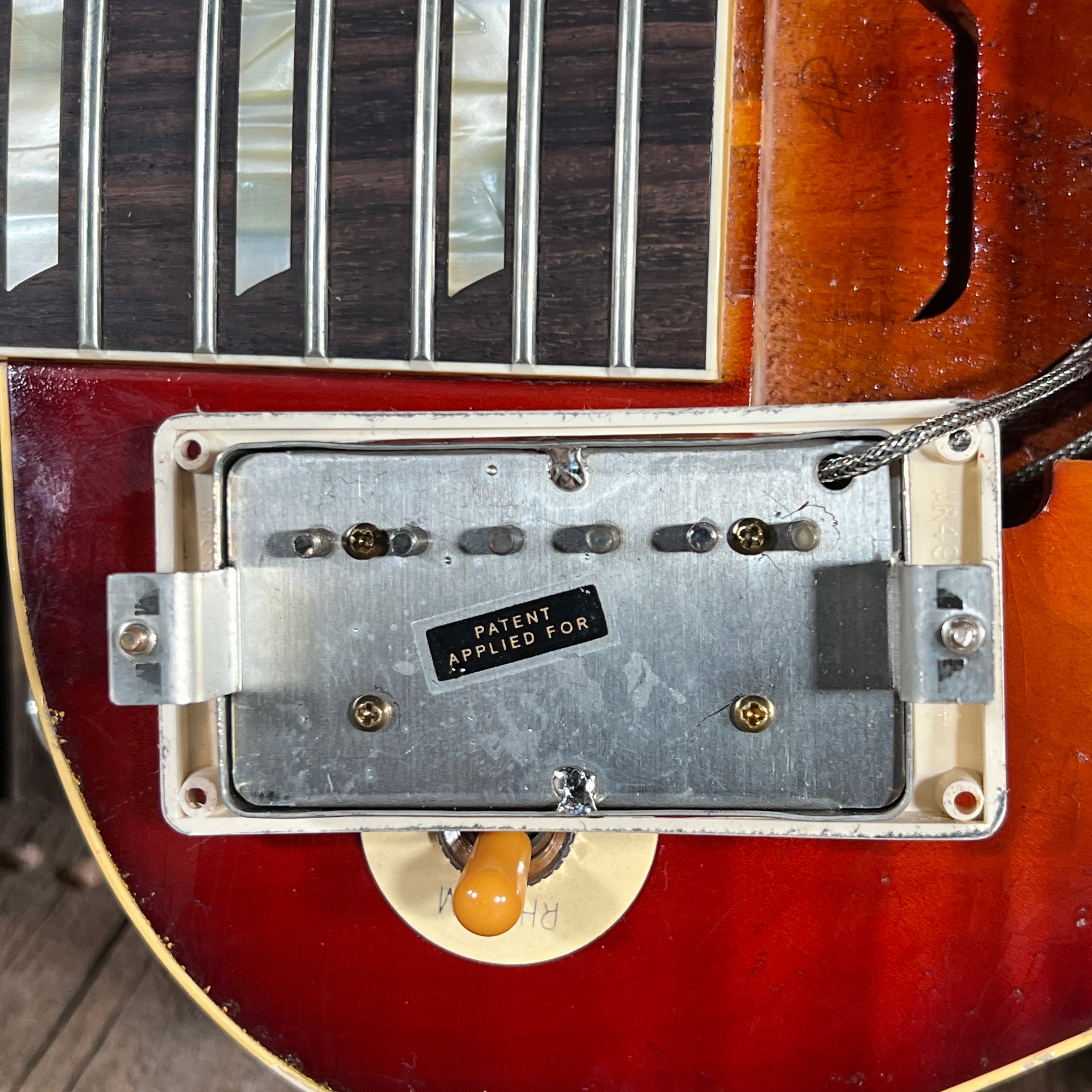 Mahar's Vintage Guitars - Vintage Guitar, Basses, Amps and Mahar's Vintage Guitars - Vintage Guitar, Basses, Amps and