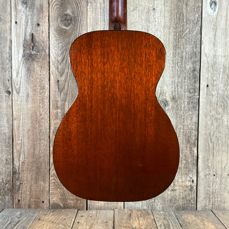 SOLD - Martin 0-18 1967 Natural