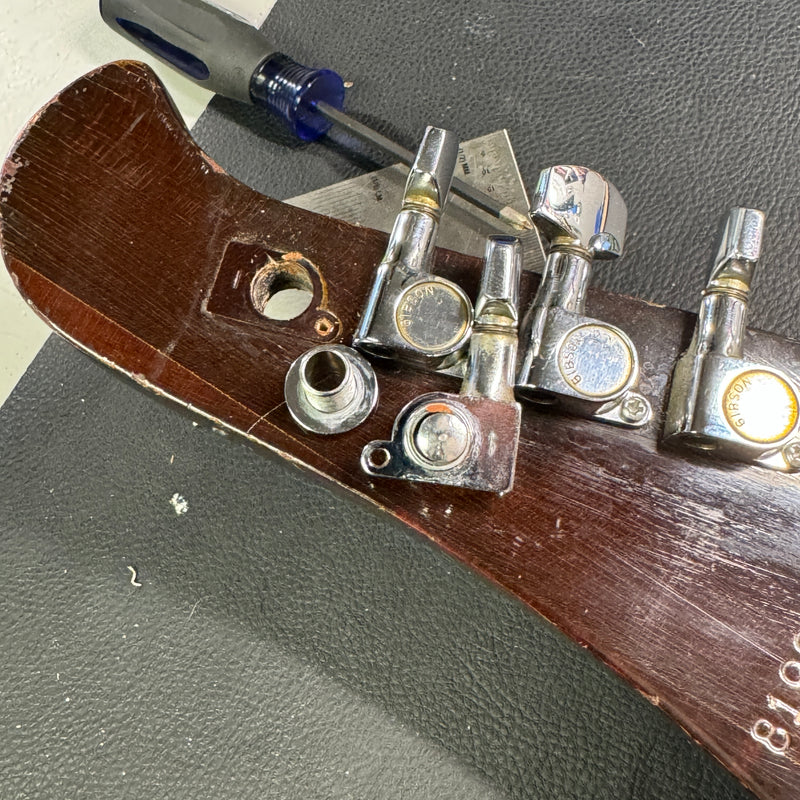 SOLD - Gibson Victory MVX 1982 Heritage Cherry Sunburst