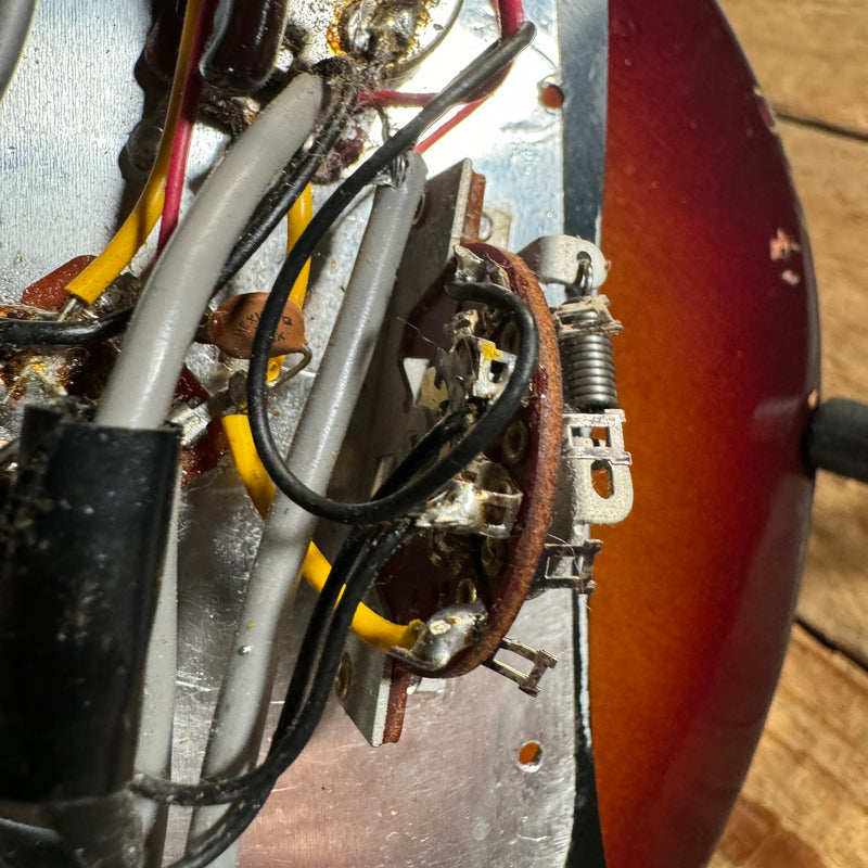 SOLD - Gibson Victory MVX 1982 Heritage Cherry Sunburst
