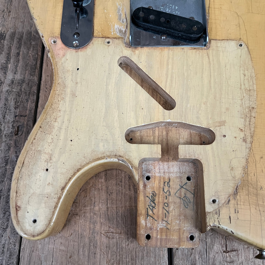 SOLD - Fender Esquire Blackguard 1952 Blonde