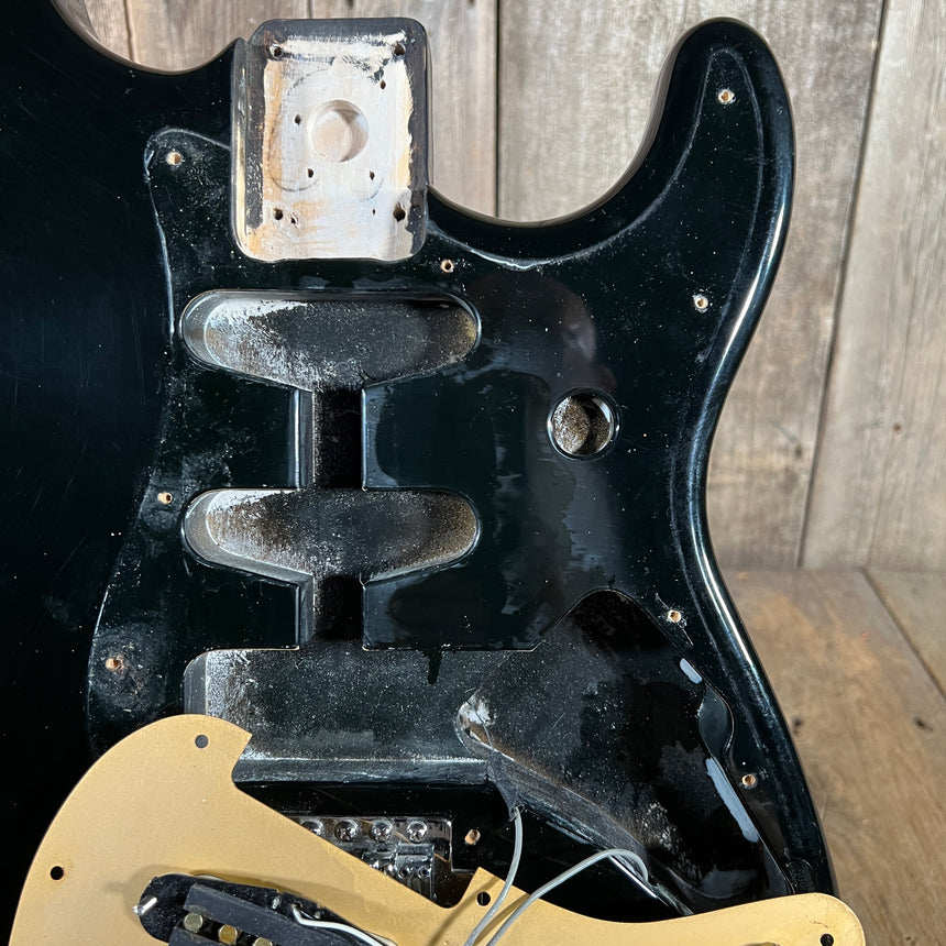 Fender Stratocaster MIM Black with Anodized Gold Pickguard 1996