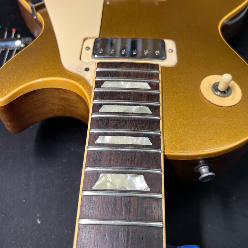 SOLD - Gibson Les Paul Deluxe Gold Top - 1977