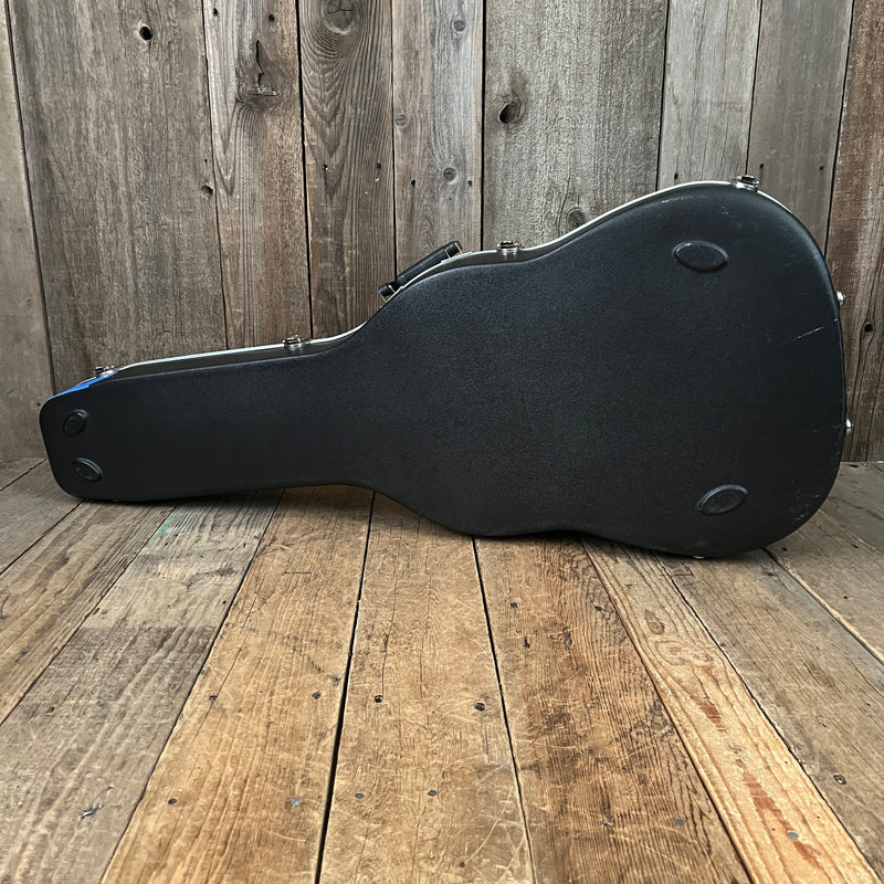 SOLD - Martin HD-28V 2010