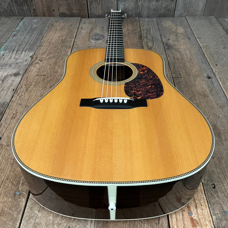 SOLD - Martin HD-28V 2010