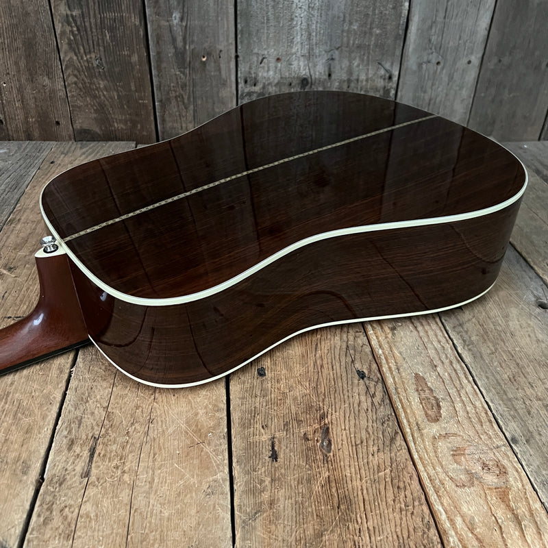 SOLD - Martin HD-28V 2010