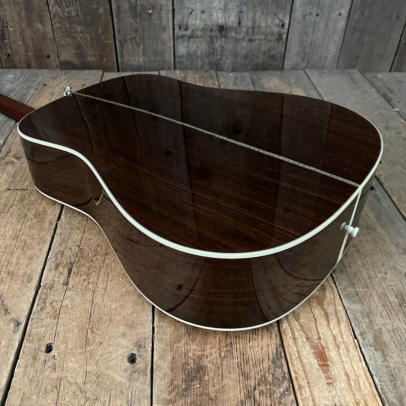 SOLD - Martin HD-28V 2010