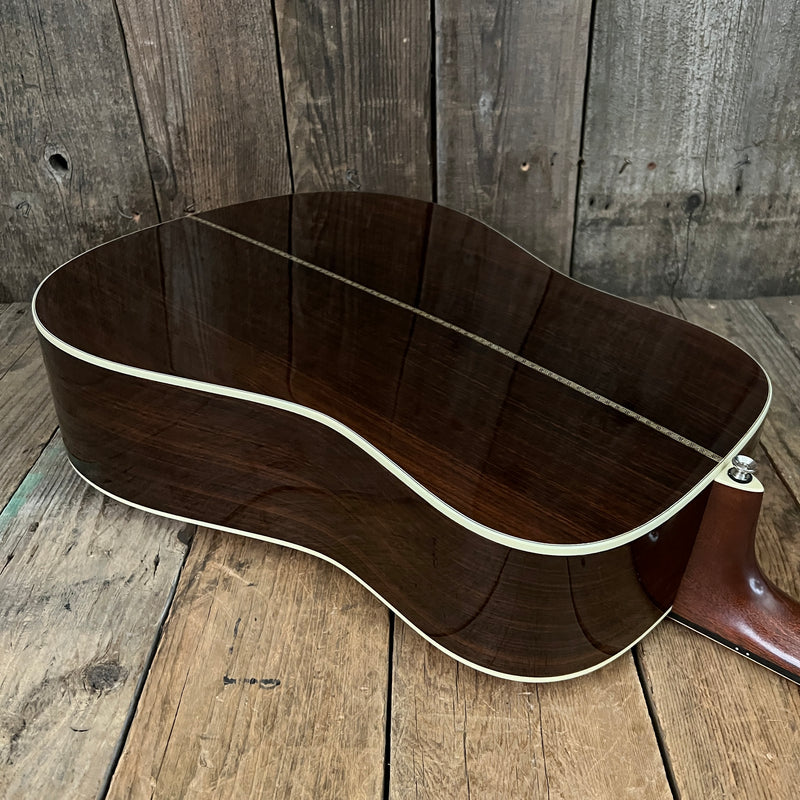 SOLD - Martin HD-28V 2010