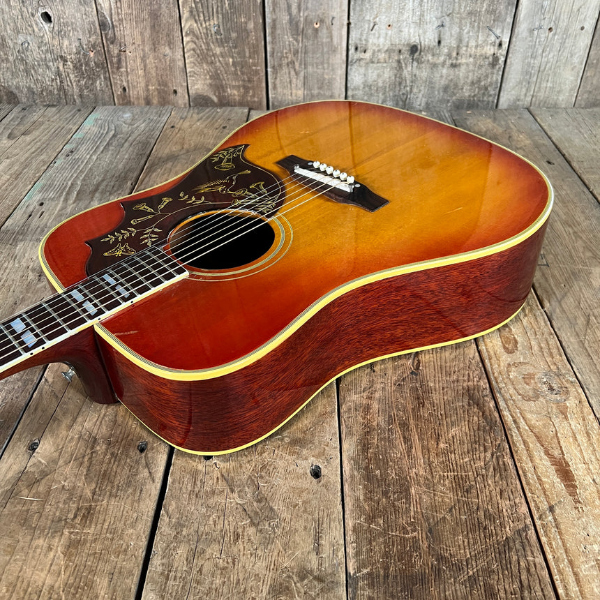 SOLD - Gibson Hummingbird 1964 Cherry Sunburst