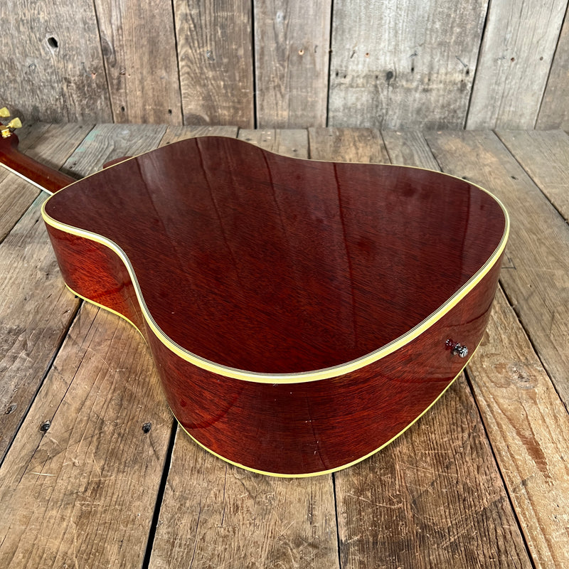 SOLD - Gibson Hummingbird 1964 Cherry Sunburst