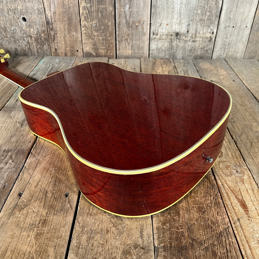 SOLD - Gibson Hummingbird 1964 Cherry Sunburst