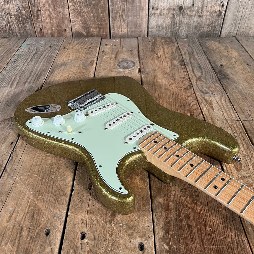 Fender #24 of 29 Stratocaster Gold Sparkle 1993 Holoflake Guitar Center 29th Anniversary