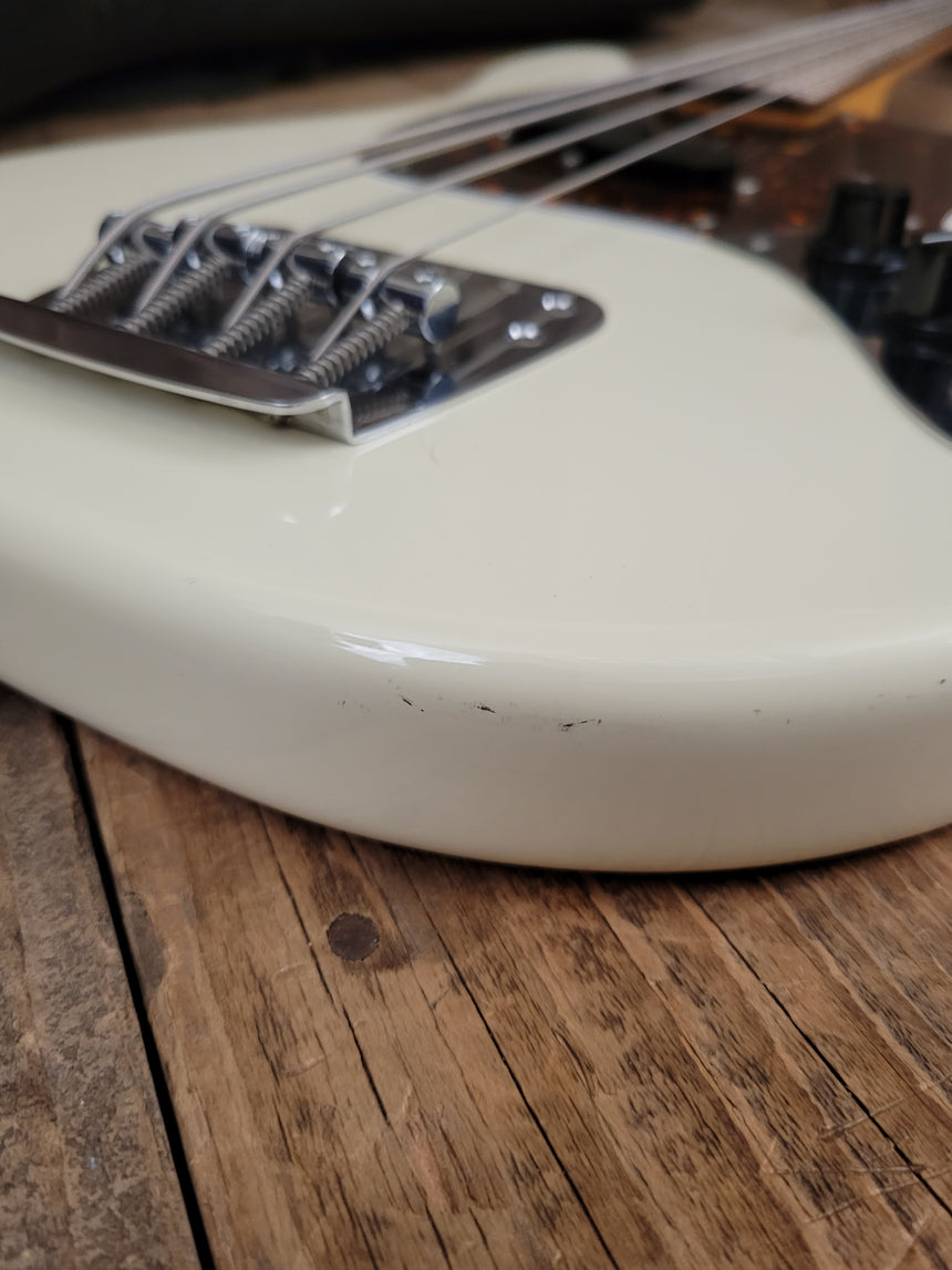 SOLD - Fender Mustang Bass MIJ 2005 Olympic White