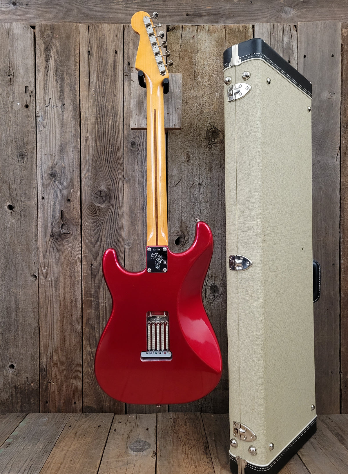 SOLD - Fender Stratocaster Eric Johnson 2006 Candy Apple Red
