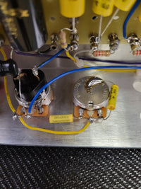 SOLD - Henry Amplification SRT+ Tube Amplifier Head with cabinet
