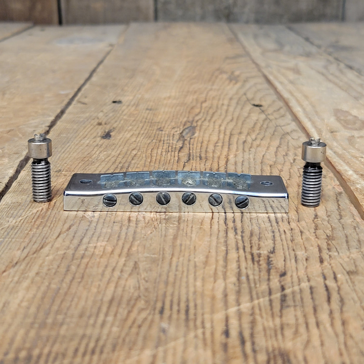 SOLD - Gibson "harmonica" guitar bridge with studs Les Paul Signature SG L6S 1970s