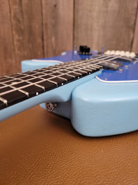 SOLD - Ovation Breadwinner 1973 Sky Blue Lyrachord finish