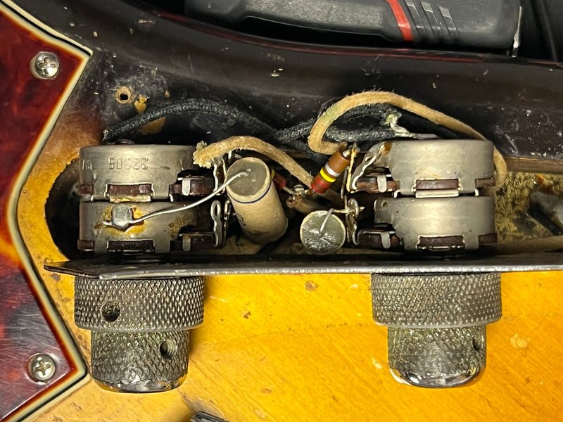 SOLD - Fender Jazz Bass 1961 Stack Knob! Pre CBS
