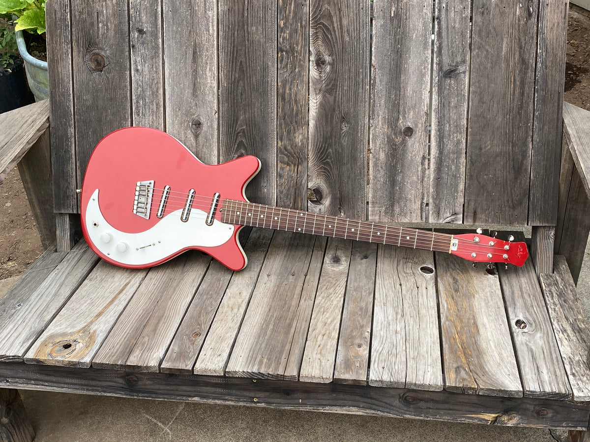 SOLD - Jerry Jones Neptune Short Horn Baritone Guitar 1992-1998