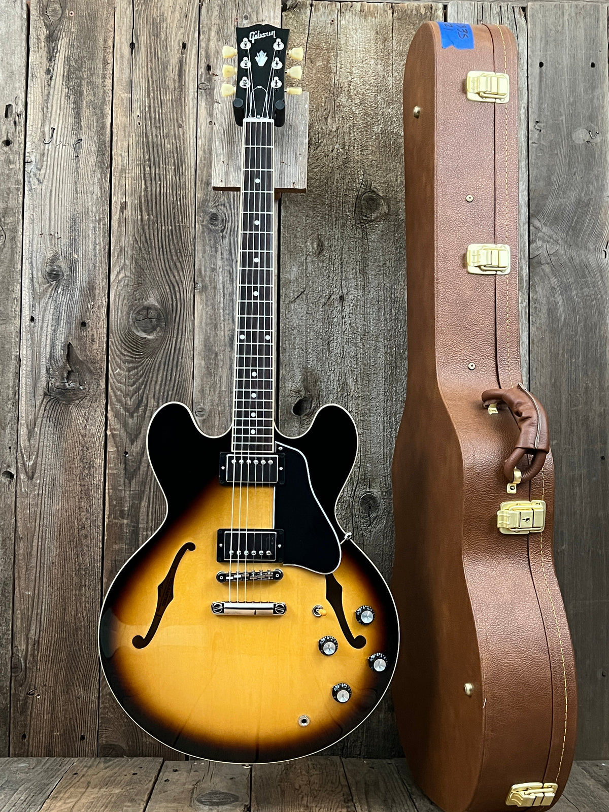 SOLD - Gibson 335 Vintage Sunburst 2021 Mint