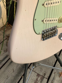 SOLD - Fender Stratocaster 1961 Journeyman Relic Shell Pink 2019