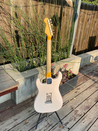 SOLD - Fender Stratocaster 1961 Journeyman Relic Shell Pink 2019