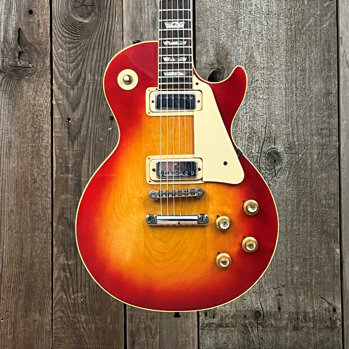 SOLD - Gibson Les Paul Deluxe 1973 Cherry Burst