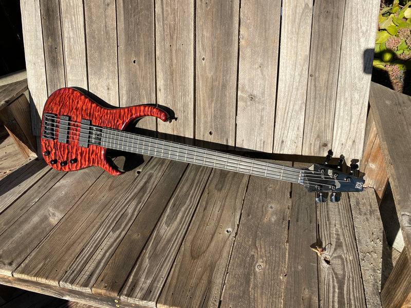 SOLD - Modulus Q5 Bass 2007