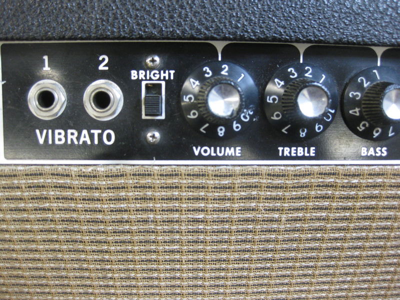 SOLD - Fender Vibrolux Reverb AA864 Pre CBS 1965 (February)