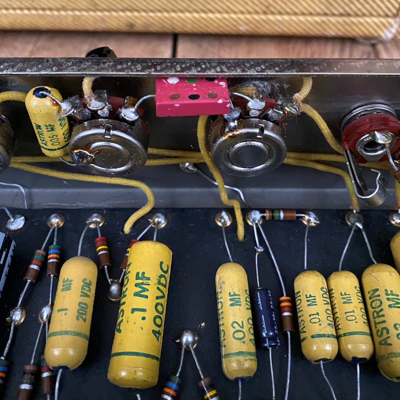 SOLD - Fender Tweed Vibrolux 5F11 - 1958