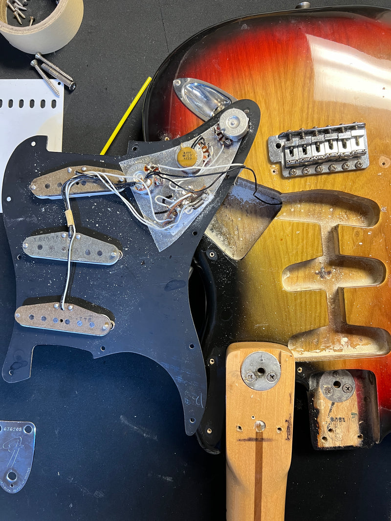 SOLD - Fender Stratocaster Sunburst 1976