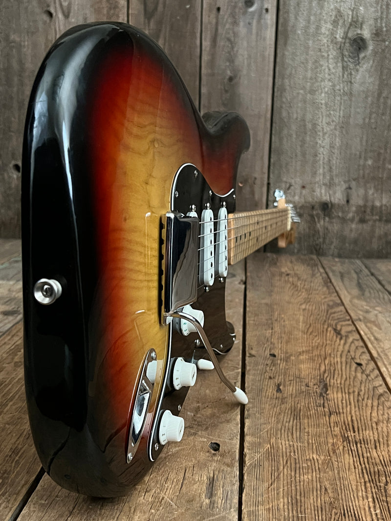 SOLD - Fender Stratocaster Sunburst 1976