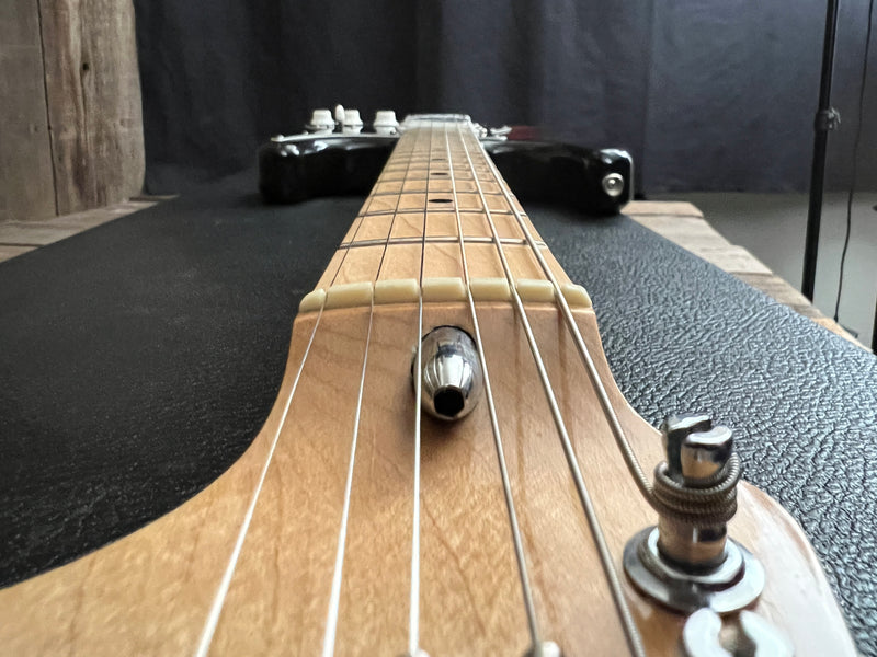 SOLD - Fender Stratocaster Sunburst 1976
