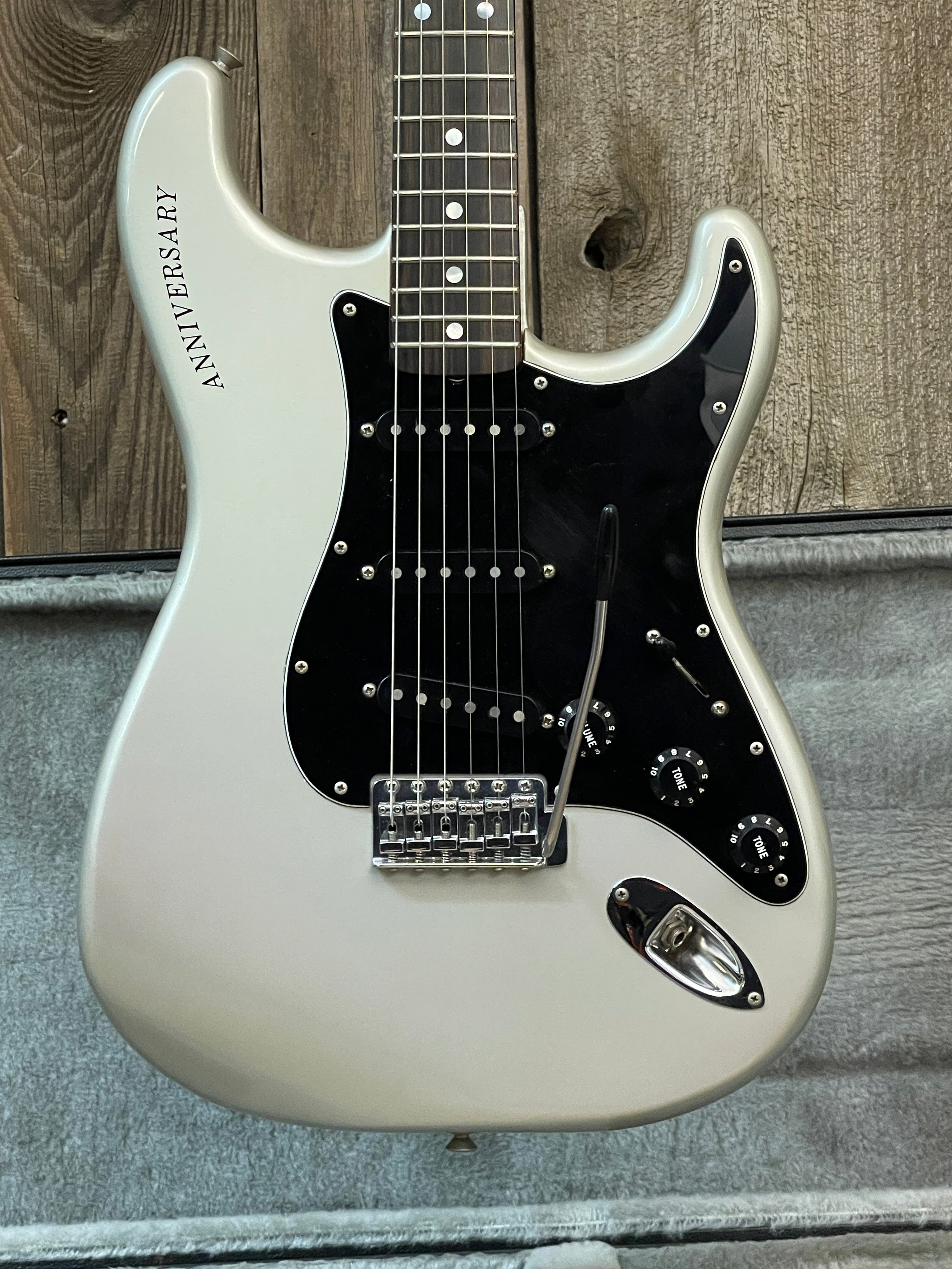 SOLD - Fender Stratocaster 25th Anniversary 1979 Silver SOLD - Fender Stratocaster 25th Anniversary 1979 Silver
